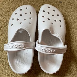Men’s or women’s crocs